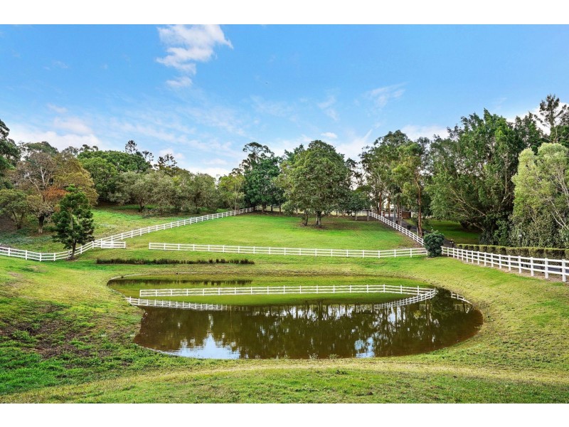 348 Gold Creek Road, Brookfield QLD 4069