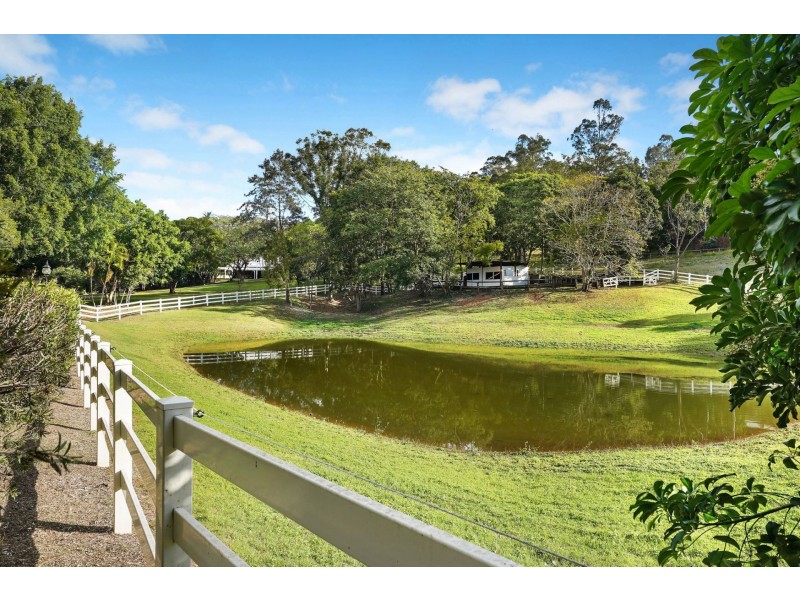 348 Gold Creek Road, Brookfield QLD 4069