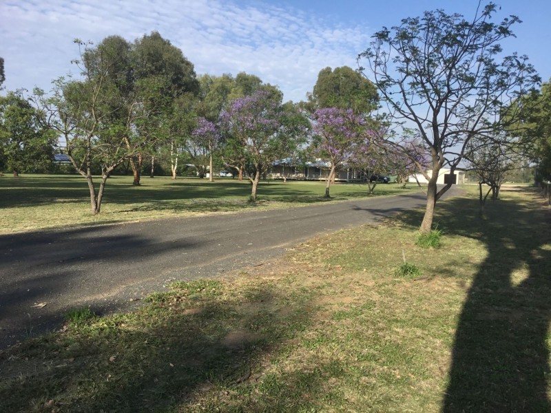 115 Cemetery Road, Chinchilla QLD 4413