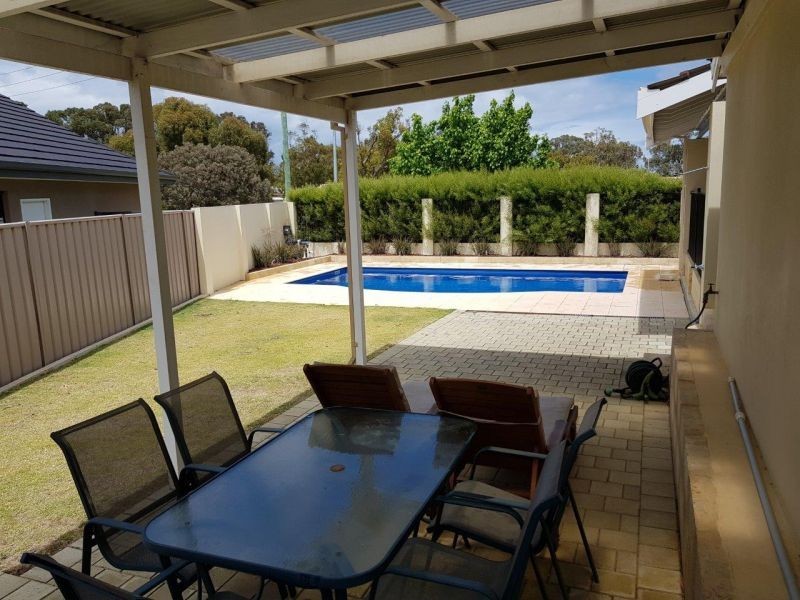 65 Osmaston Rd, Carine WA 6020