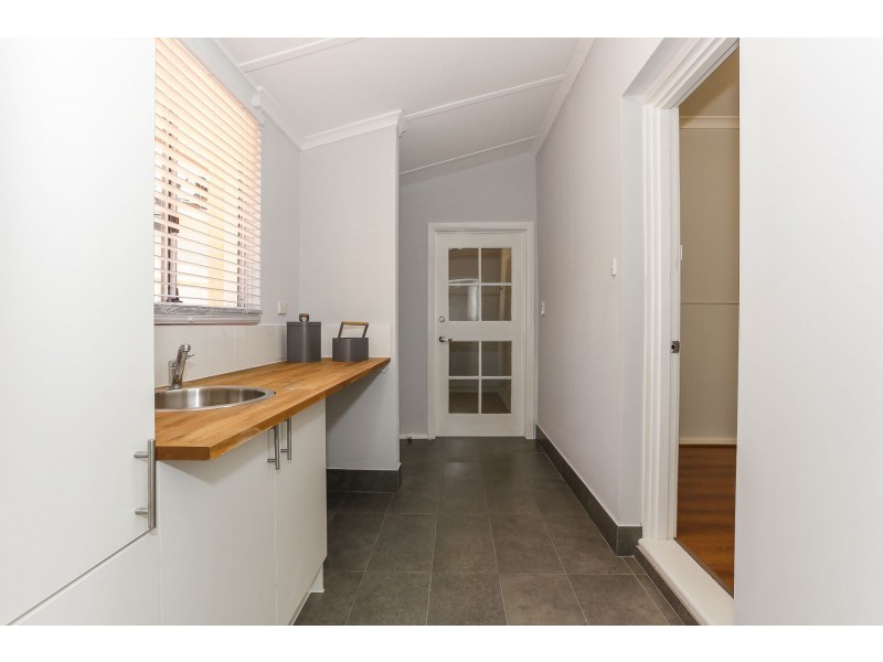 7 Gaunt Street, Eden Hill WA 6054