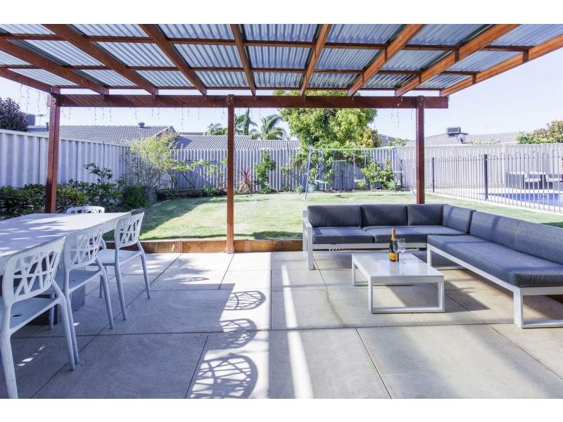 35 Hargrave Street, Stirling WA 6021