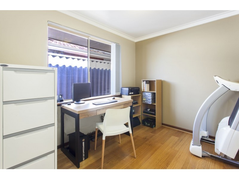 35 Hargrave Street, Stirling WA 6021