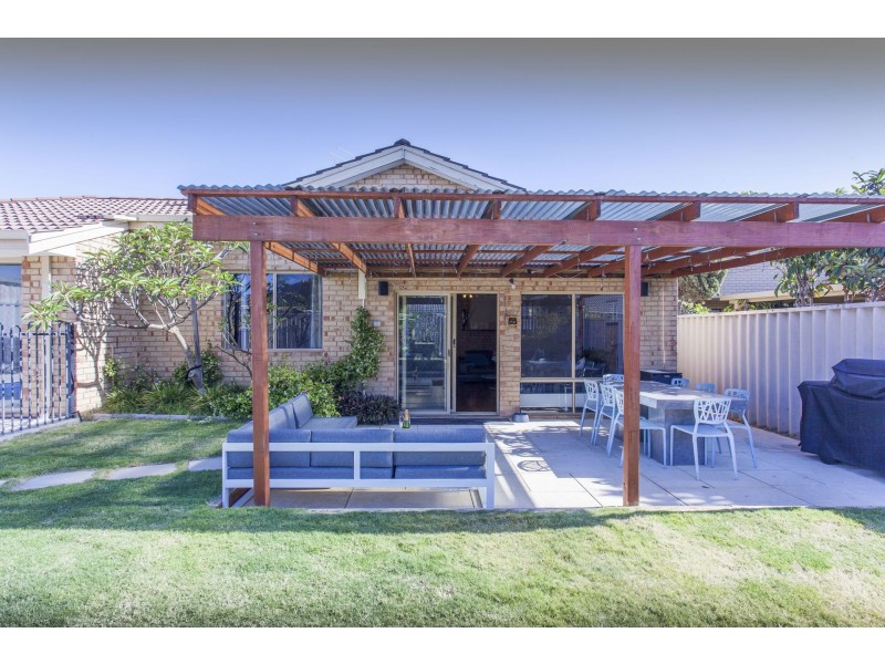 35 Hargrave Street, Stirling WA 6021