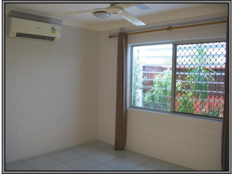 2/26B Upward street, Cairns North QLD 4870