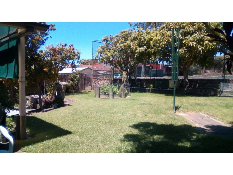 4 Jacqueline Ave, Gorokan NSW 2263