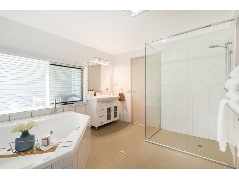 5 Melia Court, Tura Beach NSW 2548