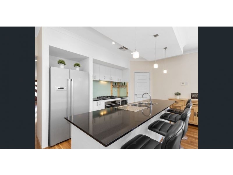 120 Honeywood Avenue, Wandi WA 6167