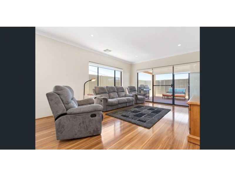 120 Honeywood Avenue, Wandi WA 6167