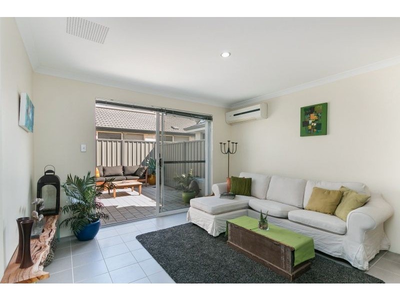 19 Waterbank Avenue, Beeliar WA 6164