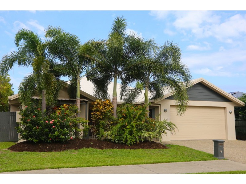 18 Redcap Bend, Trinity Park QLD 4879