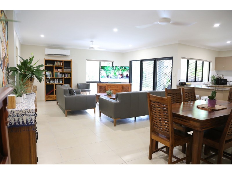 18 Redcap Bend, Trinity Park QLD 4879