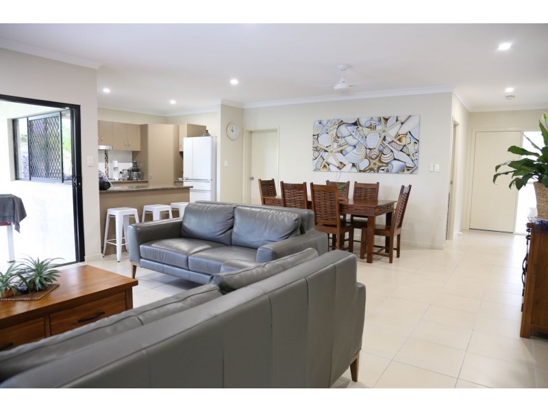 18 Redcap Bend, Trinity Park QLD 4879