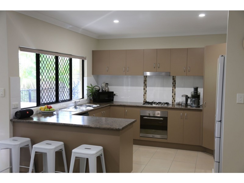 18 Redcap Bend, Trinity Park QLD 4879