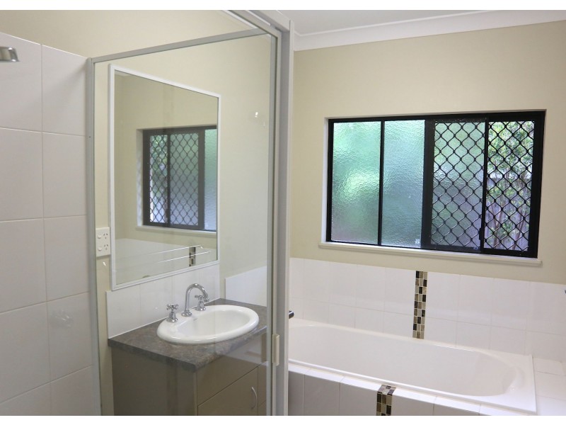 18 Redcap Bend, Trinity Park QLD 4879