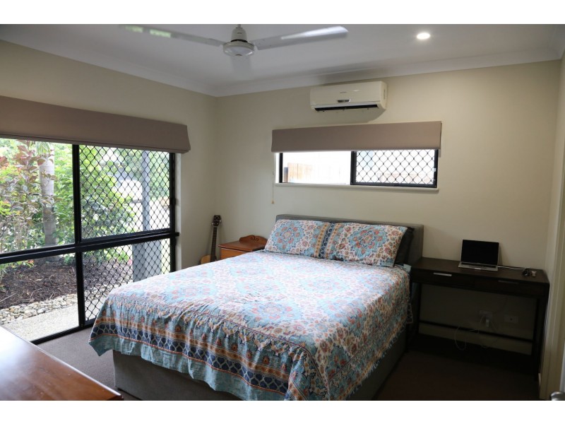 18 Redcap Bend, Trinity Park QLD 4879