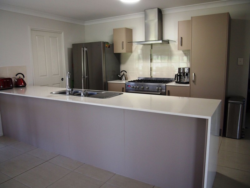 6 Dippel Road, Thornton QLD 4341