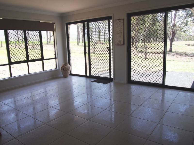 6 Dippel Road, Thornton QLD 4341