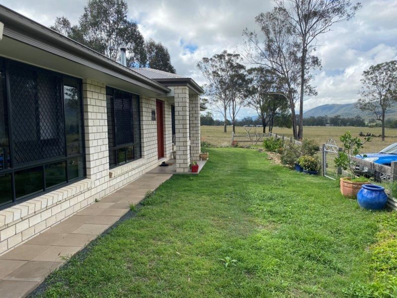 6 Dippel Road, Thornton QLD 4341