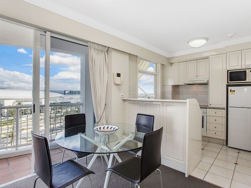 1712 The Phoenician/24-26 Queensland Avenue, Broadbeach QLD 4218