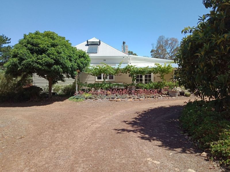 52 Mondurup Street, Mount Barker WA 6324