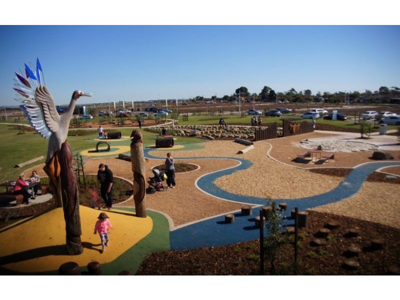 2 Tundra Esplanade, Werribee VIC 3030