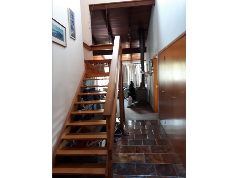 4 Hilltop Cres, Surf Beach NSW 2536