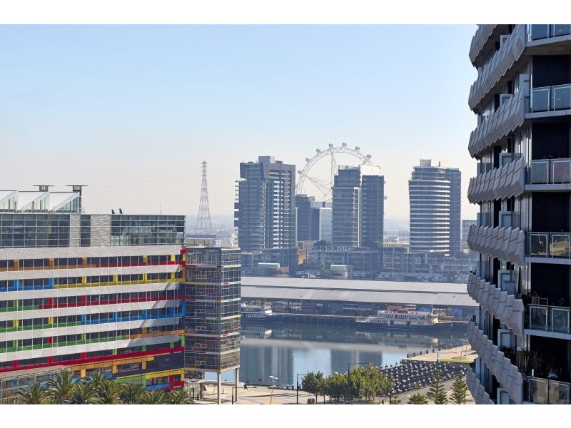 909/8 Waterview Walk, Docklands VIC 3008