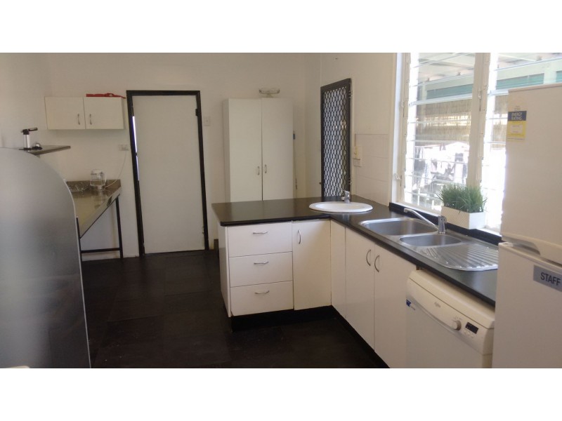 38 Central Street, Mount Morgan QLD 4714