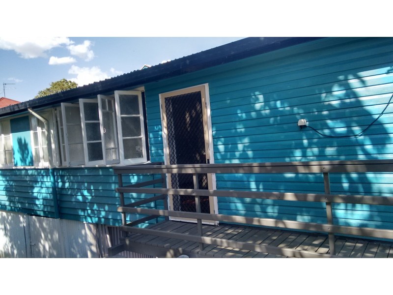 38 Central Street, Mount Morgan QLD 4714