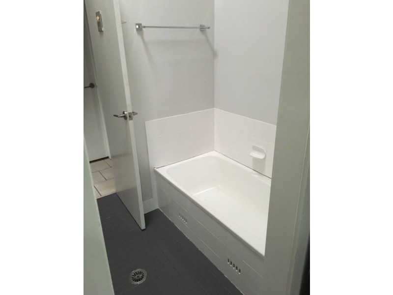 1 Dunrossil Avenue, Watanobbi NSW 2259