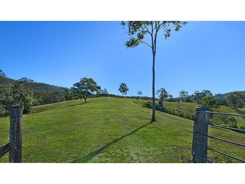12 Kelso Court, Clear Mountain QLD 4500