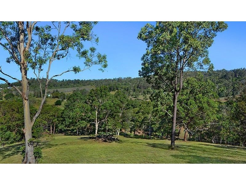 12 Kelso Court, Clear Mountain QLD 4500