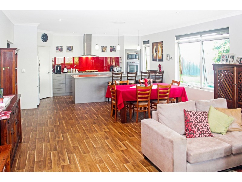 8 Villers Street, Cowaramup WA 6284