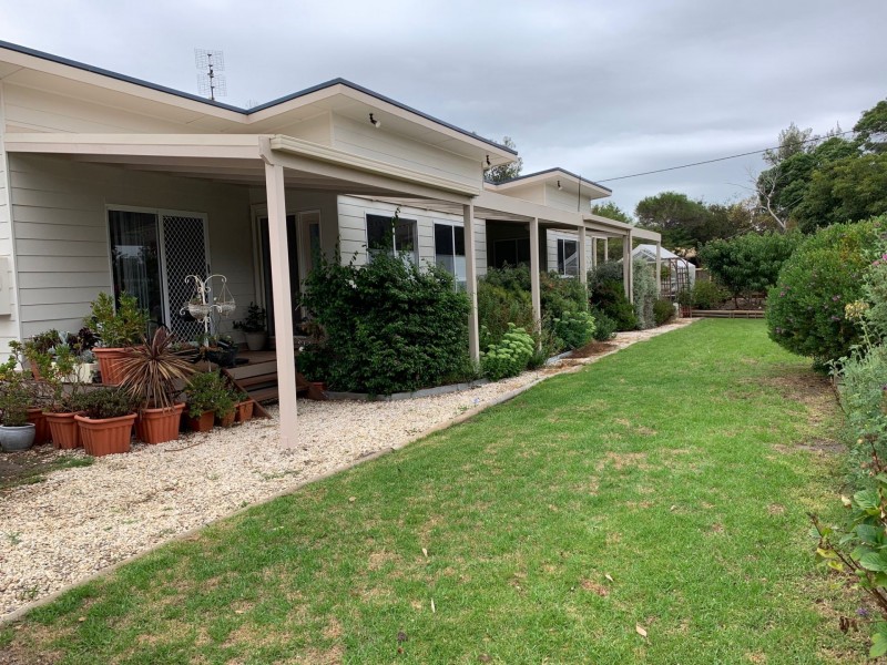 28 First Parade, Raymond Island VIC 3880