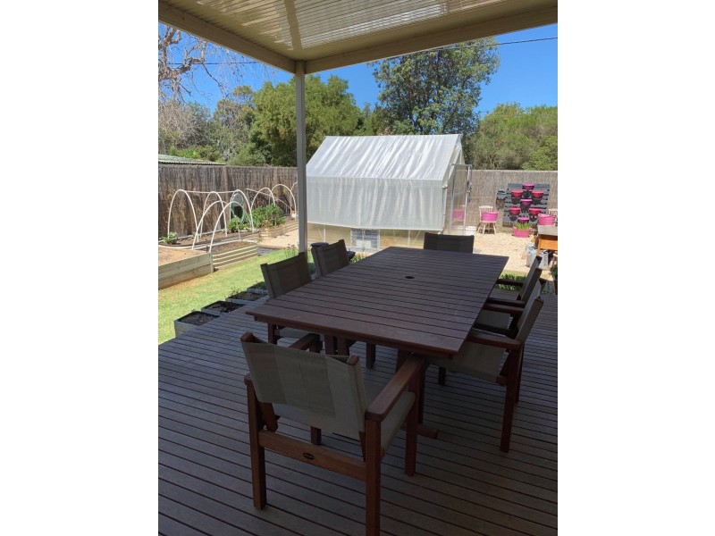 28 First Parade, Raymond Island VIC 3880