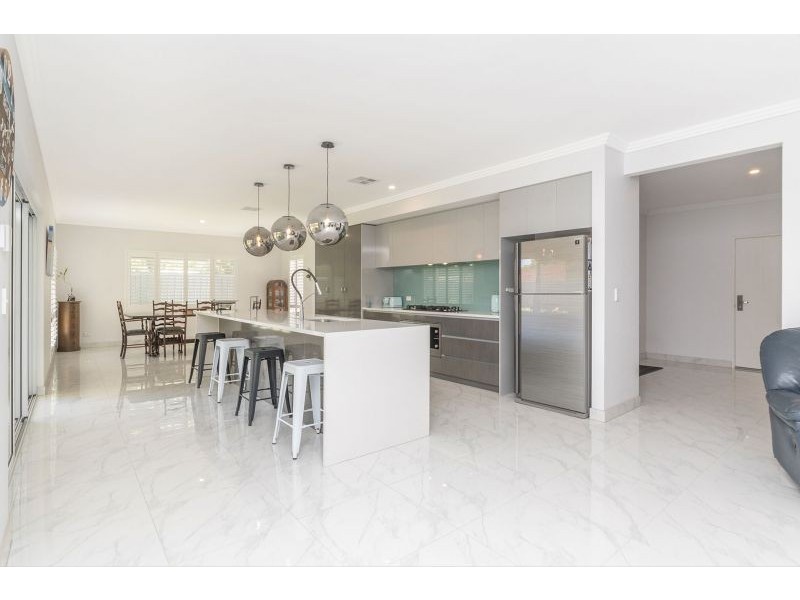 82A Empire Ave, Wembley Downs WA 6019