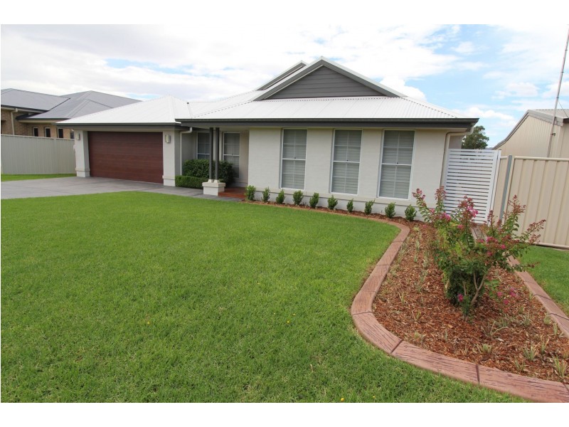 1 Kerrabee Close, Denman NSW 2328