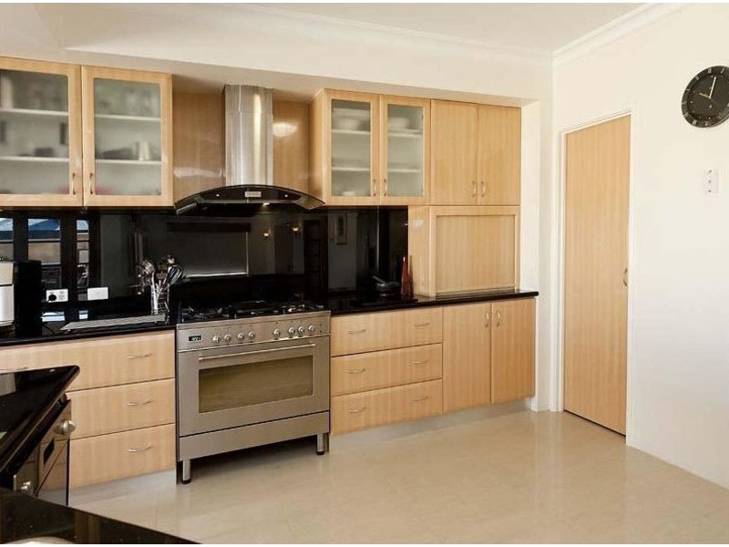 11 Cobblestones Circuit, Secret Harbour WA 6173