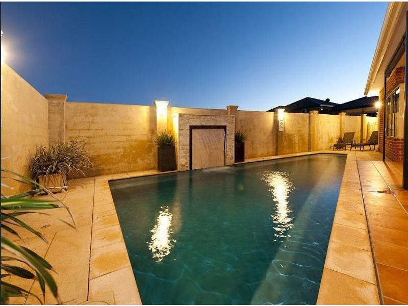 11 Cobblestones Circuit, Secret Harbour WA 6173