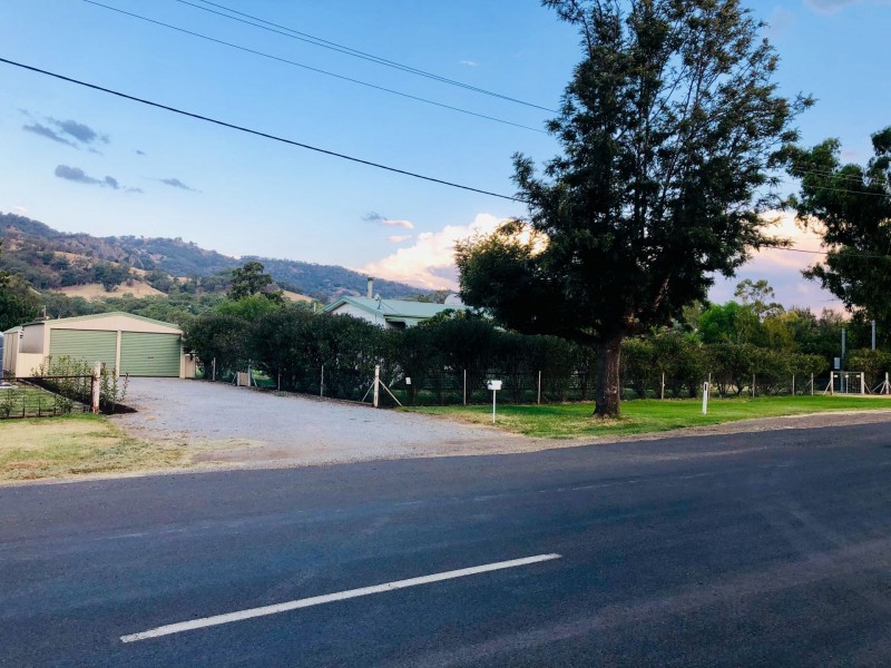 66-68 Nundle road, Woolomin NSW 2340