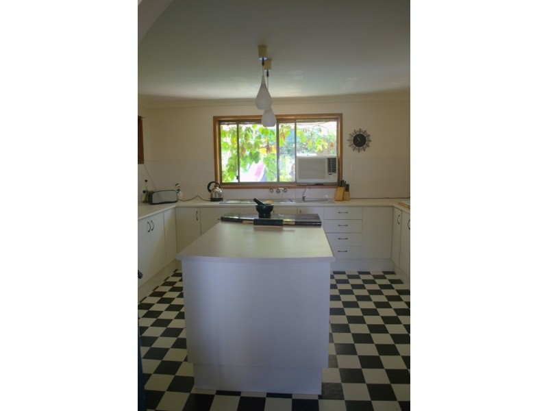 33 Sweetgum Street, Ashmore QLD 4214