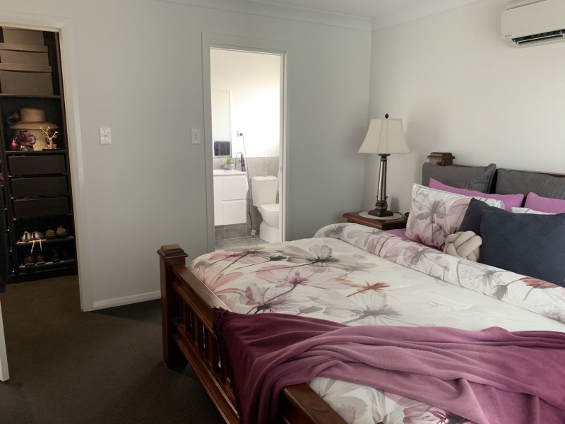 27 Sunshine Circuit, Emerald Beach NSW 2456