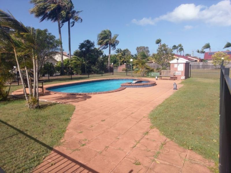 18/19-21 St Kevins Ave, Benowa QLD 4217