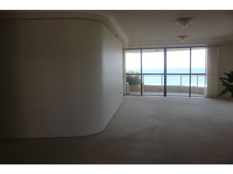 34/3 Cunningham Av, Main Beach QLD 4217