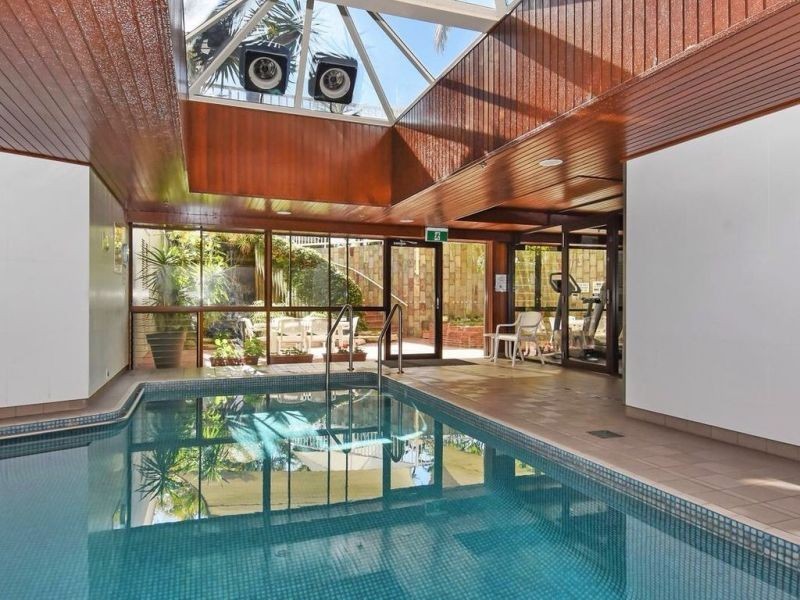 34/3 Cunningham Av, Main Beach QLD 4217