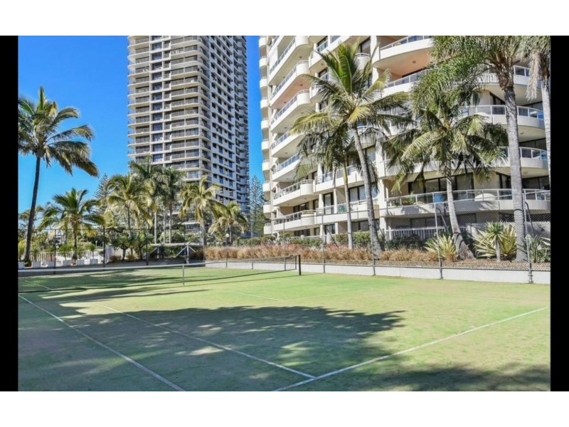 34/3 Cunningham Av, Main Beach QLD 4217