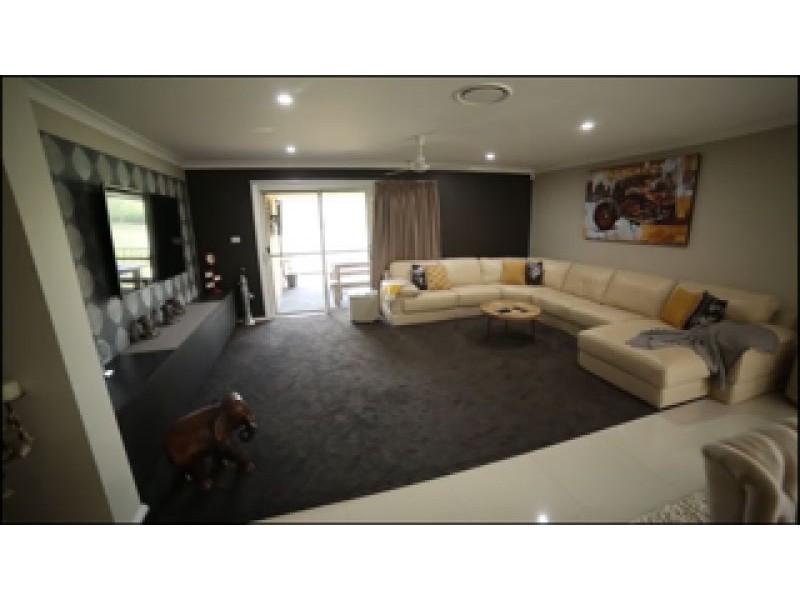 142 Rossi Drive, Orange NSW 2800