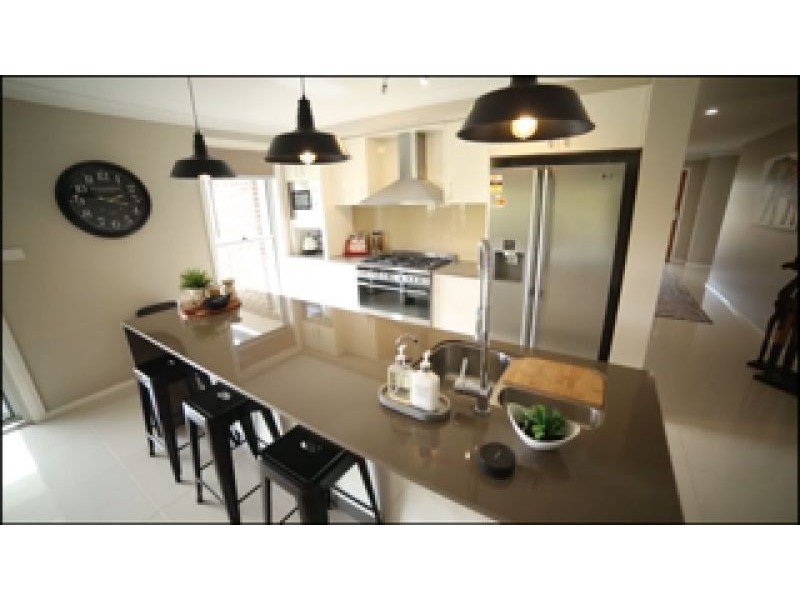 142 Rossi Drive, Orange NSW 2800