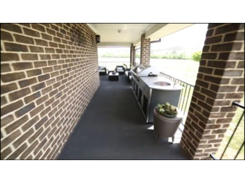 142 Rossi Drive, Orange NSW 2800